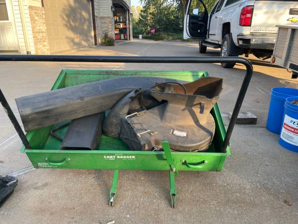 Photo John Deere Power Flow Cart Bagger $475