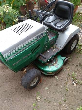 Photo Montgomery Wards 42 deck all worked Needs Engine.like New Tires $100