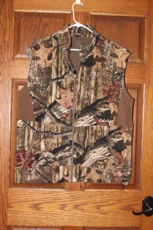 Photo NEW Cabelas Camo Mossy Oak Fleece Vest Mens XL $20