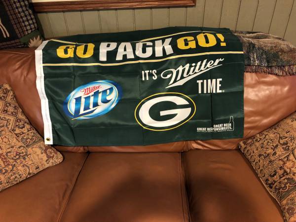 Photo NEW Miller Lite Green Bay Packers Flag $30