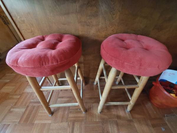 Photo Pair of classic wood stools, light wood with removable tufted cushions $20