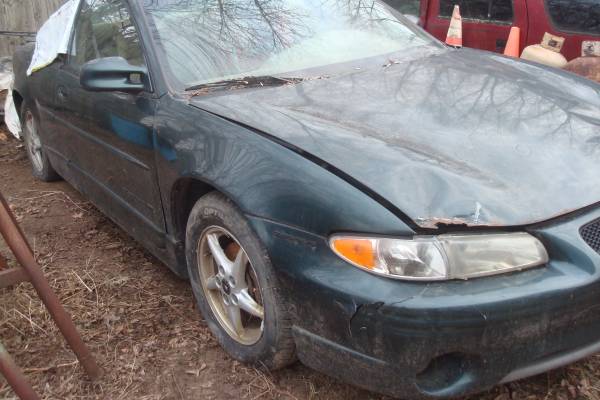Photo Pontiac Grand Prix GT Parts 1999