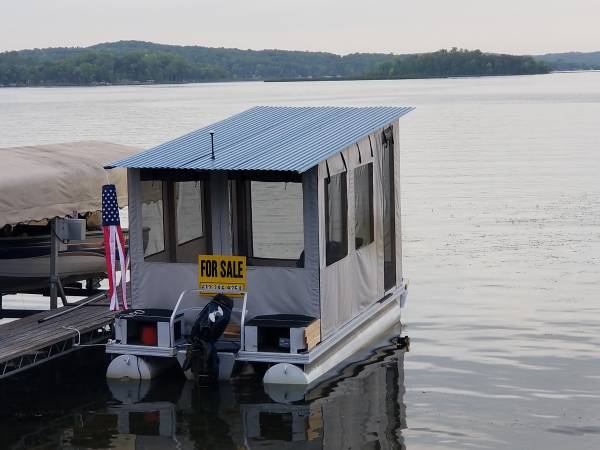 Photo Pontoon Guest House $13,777