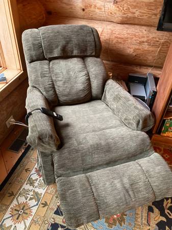 Photo Power Lift Chair - Electric Recliner $500