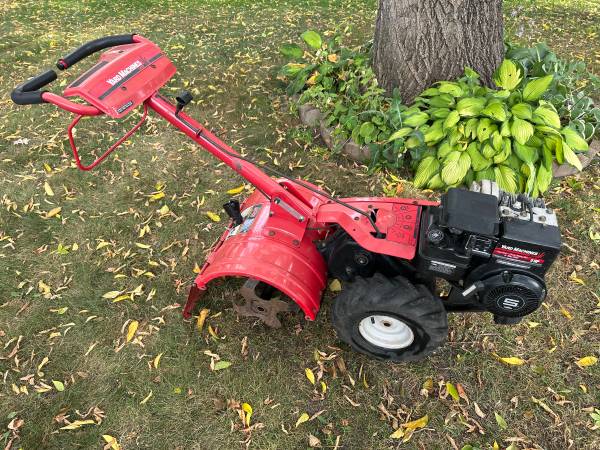 Photo USED Yard Machines Rear Tine 5HP Tiller EXCELLENT CONDITION $350
