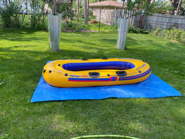 Photo VINTAGE SEVYLOR VOYAGER V280- 4 Person inflatable Raft $55