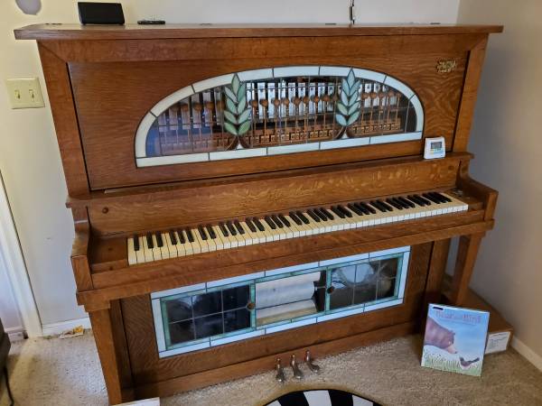 Photo Vintage 88 Key Nickelodeon Player Piano $3,000