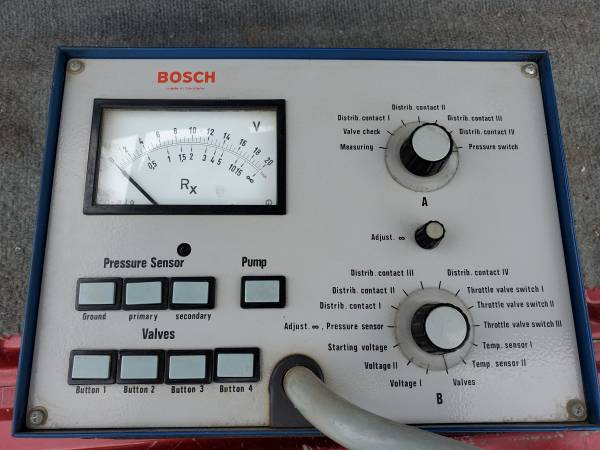 Photo Vintage Bosch D-Jetronic factory fuel injection tester