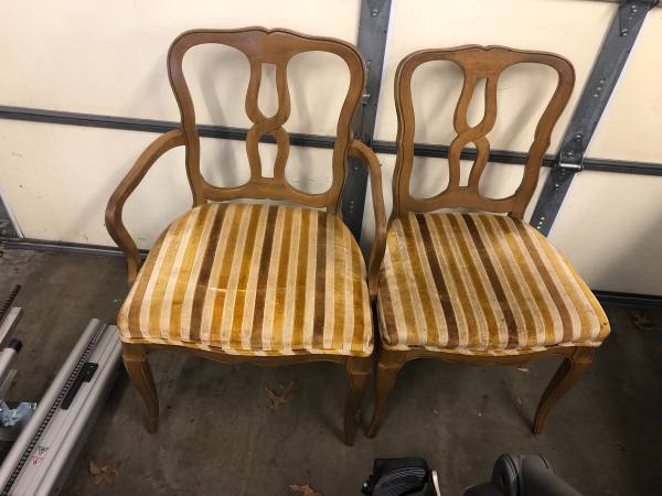 Photo Vintage Mid-Century Upholstered Walnut Wood Chairs