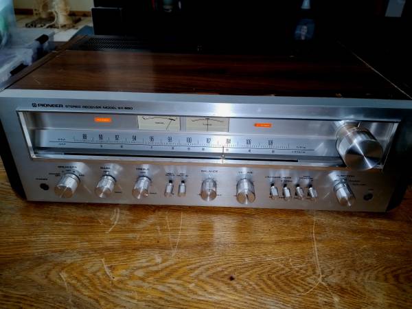 Vintage PIONEER SX-650 Receiver. 35 Watts per Channel min RMS $220