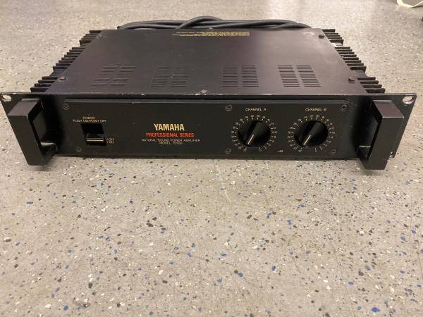 Photo Vintage Yamaha P2050 Power Amplifier - in fully working condition $225