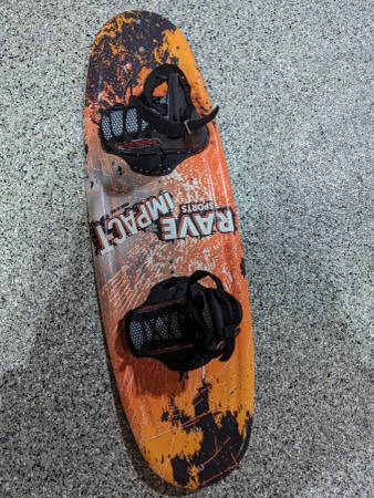 Photo Wakeboard RAVE SPORT $200