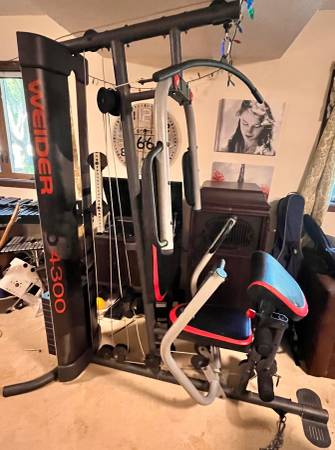 Photo Weider Pro 4300 complete home gym wall accessories $200