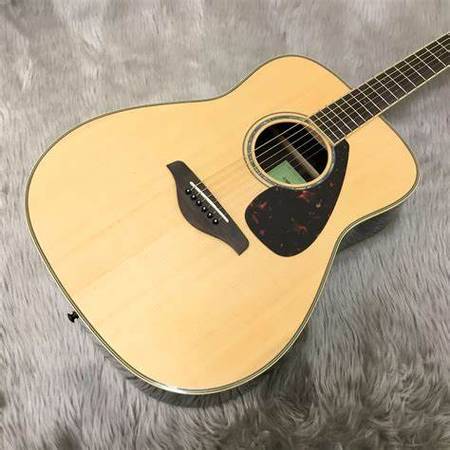 Photo Yamaha FG830 Acoustic $225
