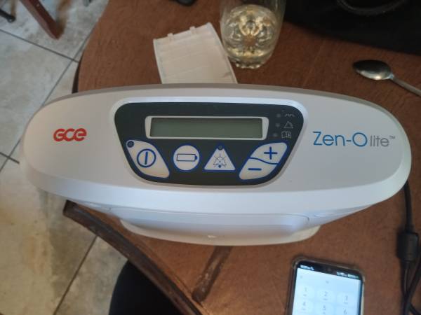 Photo Zen-O Lite Portable Oxygen Concentrator $2,000