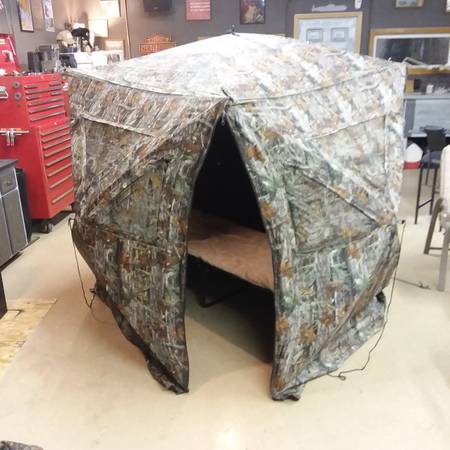 Photo hunting blind ice house sleeper $150