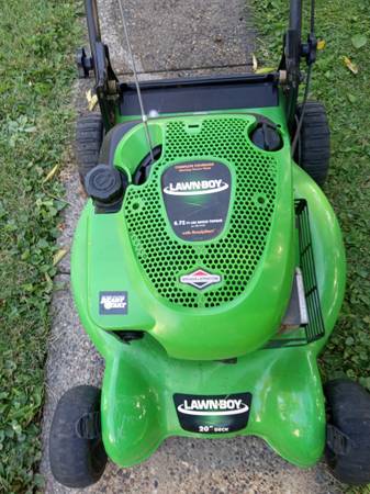 Photo lawn boy 6.75 hp excellent condition $120