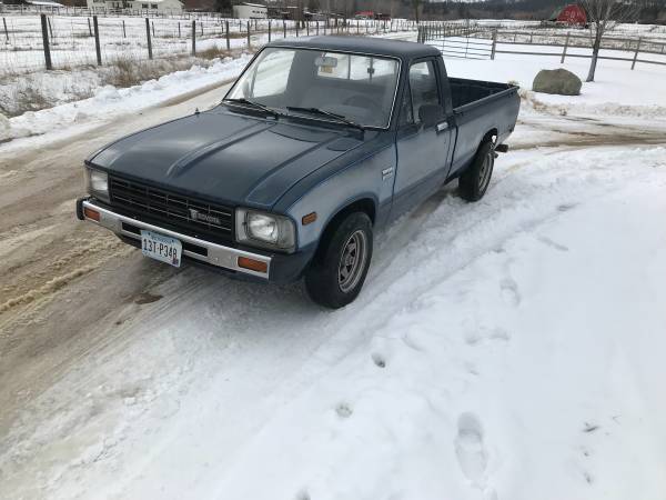 1982 Toyota Pickup 22R For Sale - ZeMotor