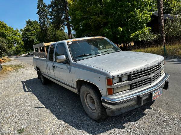 Photo 1989 chevy 2500 $1,750