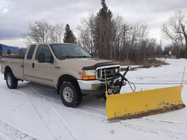 Photo 1999 Ford F350 4x4 Lariat with Plow 85k Original Miles - $19,500 (Victor)