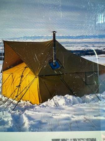 Photo Montana Canvas spike tent $1,500