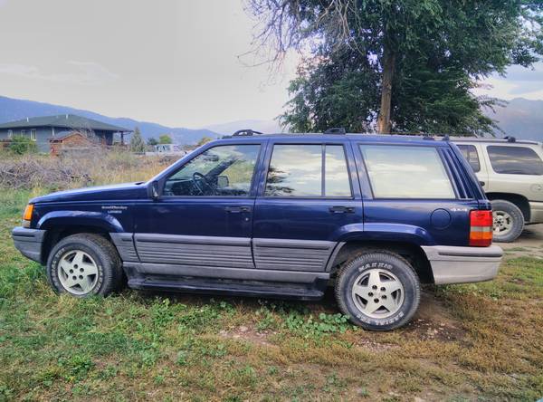 Photo Owned by a mechanic - Jeep Grand Cherokee Laredo, $5,600 OBO $5,600