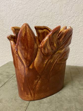 Vintage West Coast Pottery Vase $8