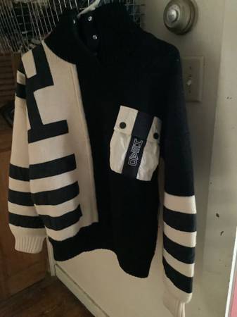 Photo Vintage lined Head Sweater $50