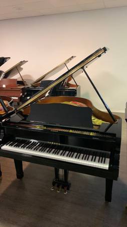 Photo Yamaha G2 Baby Grand Piano 58 $13,500 or $180mo Perfect Condition Best $13,500