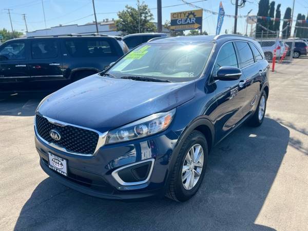 Photo 2016 Kia Sorento LX V6 4dr SUV $13,999