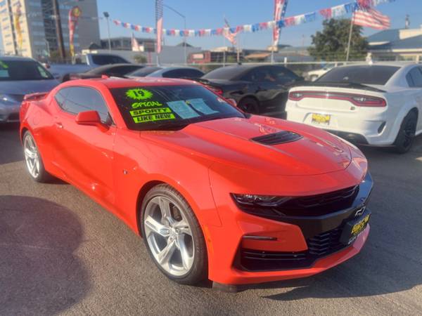 Photo 2019 Chevrolet Camaro SS 2dr Coupe w2SS $39,999