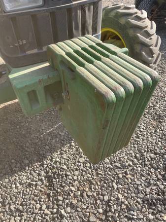 Photo John Deere tractor weights $600