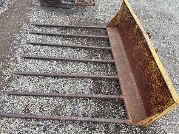 Photo Tractor Brush rake 3 point for field or orchard $1,200