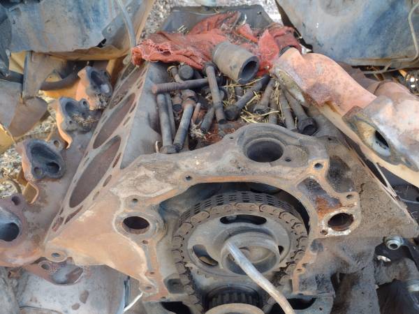 Photo 1987 Ford 460 engine core $300