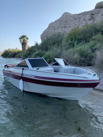 Photo 1989 Sunrunner Boat $3,200