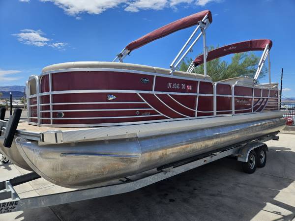25ft SOUTH BAY TRITOON $49,900