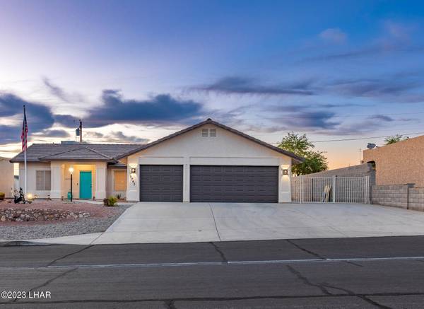 Come home, kick off your shoes Home in Lake Havasu City. 3 Beds, 2 Baths $625,000