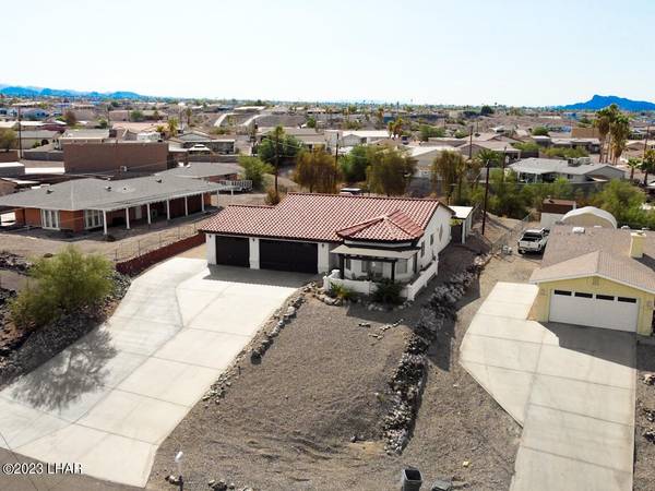 Photo How would you rate this home Home in Lake Havasu City. 3 Beds, 2 Baths $555,000