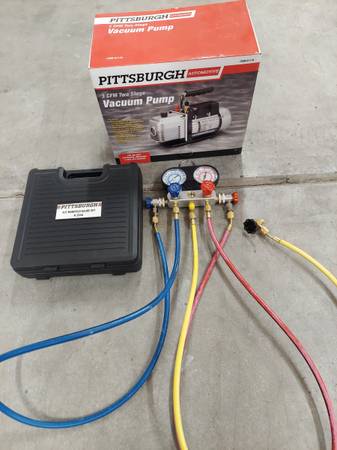 Photo Pittsburgh Auto AC Two stage Vacuum Pump R 134 Manifold Gauge Set $125