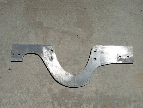 Vintage Chevy sbc front motor plate $20