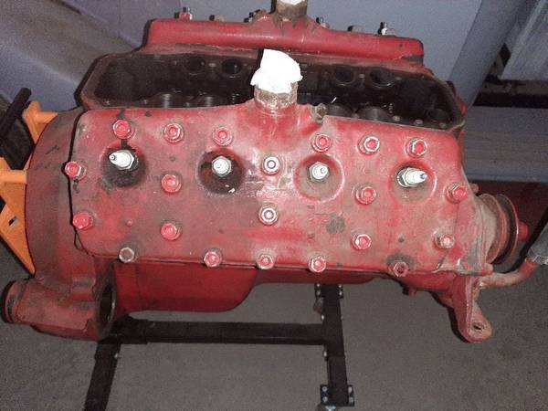 Photo 1937 Ford Flathead engine 21 Stud $1,200