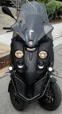 Photo 2008 Piaggio MP3 500 (6000 miles only) Black Scooter  Motorcycl $6,500