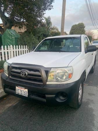 Photo 2010 Toyota tacoma pick up - $10,000 (Monterey)