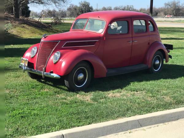 Photo ALL ORIGINAL 1937 FORD SEDAN SUICDE DOORS FULLY RESTORED $1