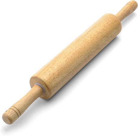 Classic Wood Rolling Pin, 17.75 Inch, Natural $10