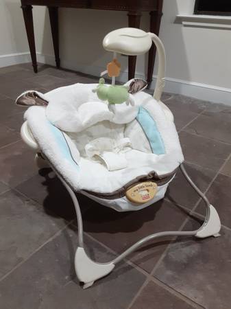 Photo Fisher Price My Little Lamb Infant Seat $15