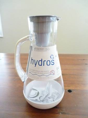 Photo HYDROS NEW Water Filtration 64 oz. pitcher - grey $10