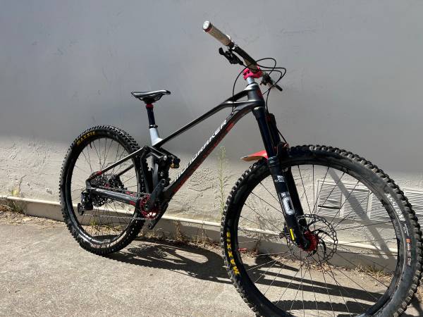 Photo Mountain bike $2,600