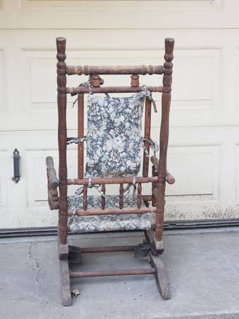 Photo Vintage Wooden Rocker with springs for rocker $99