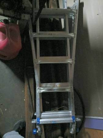 Photo Werner brand 21 foot extension ladder $150